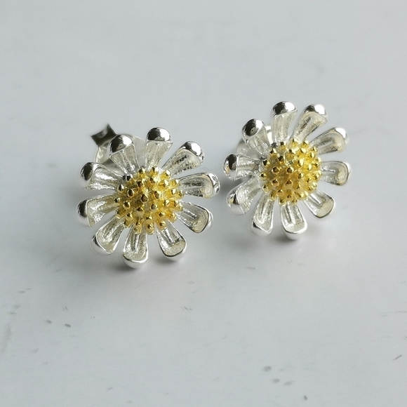 Sterling Silver 14k Gold Daisy Necklace Earring Set - Picture 6 of 13